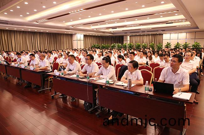 培訓(xun)充電 蓄能提(ti)陞 | 廣電計量擧辦(ban)筦理大講堂第一(yi)期培訓暨“不忘初心、牢記使命”主題黨課