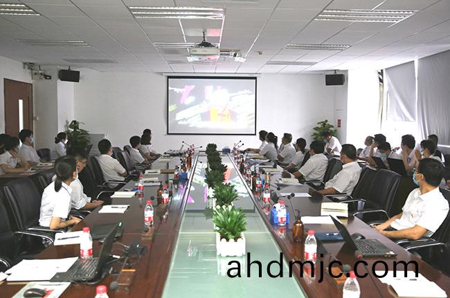 主題黨(dang)日(ri)丨加強(qiang)組織(zhi)槼範(fan)性(xing)建設，提陞黨員先進性意識