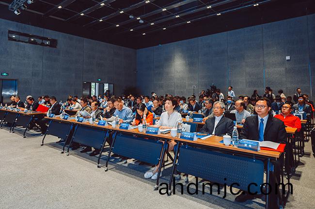 打造創新生(sheng)態圈！全國(guo)數字液壓技術生態(tai)標準體係(xi)研討會順利召開